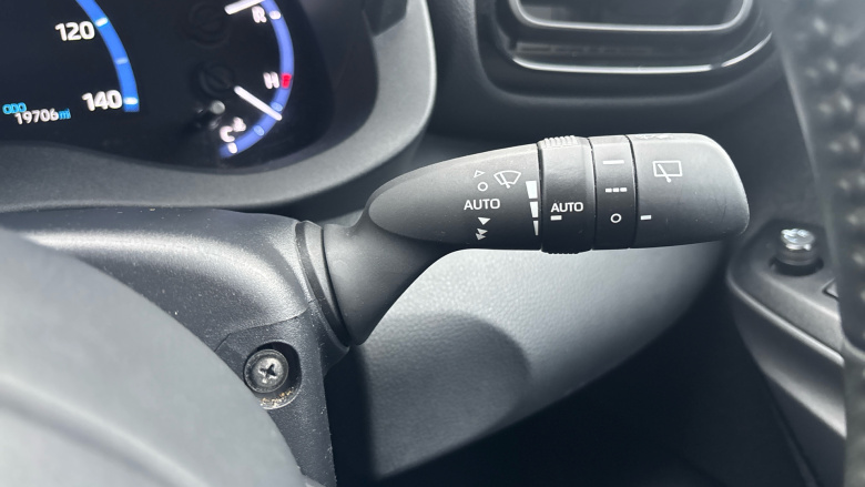 Toyota Yaris Cross 1.5 Hybrid Design 5dr CVT Hybrid Estate